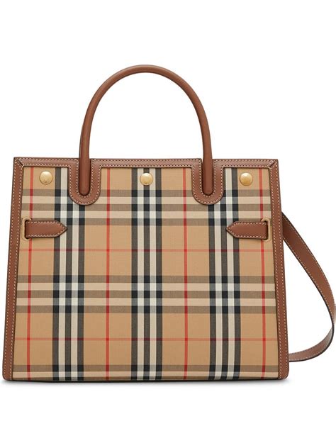 farfetch bolsa burberry.